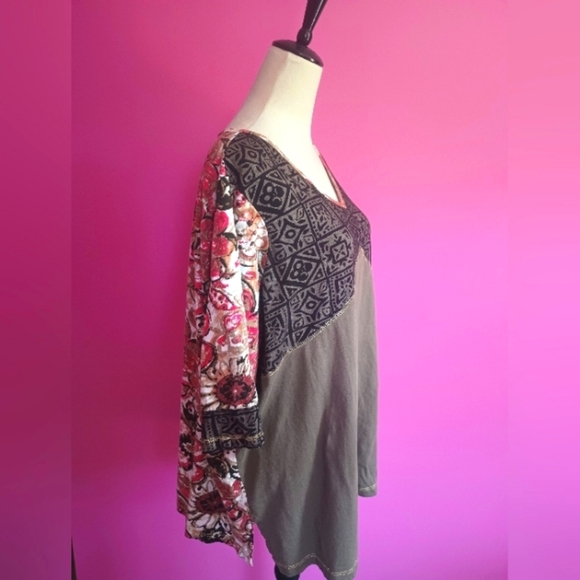 Ulla Popken Ladies Multicolor Bohemian Cotton V-neck Blouse - Picture 5 of 5